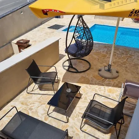 Paradiso Arx Appartement *