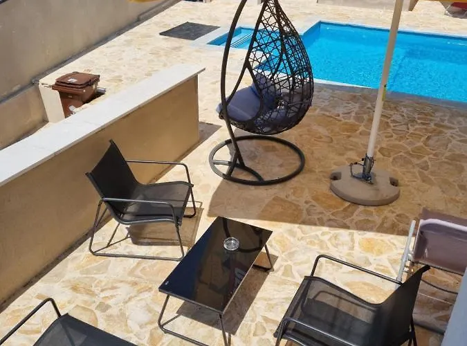 Paradiso Arx Appartement *