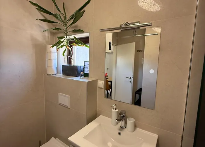 Paradiso Arx Appartement *